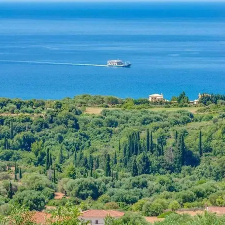 Dora * Trapezaki (Kefalonia)